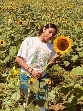 Hi! I’m Ruth 💛 Welcome to my closet! 🌻